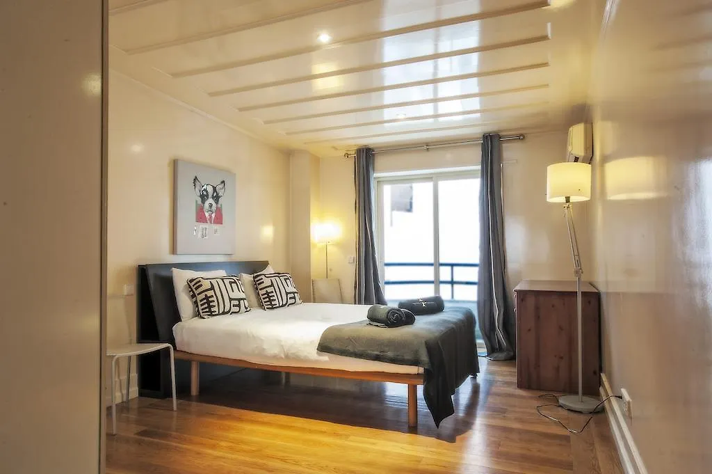 Portuguese Living Saldanha Prestige Apartments Lisbon Portugal